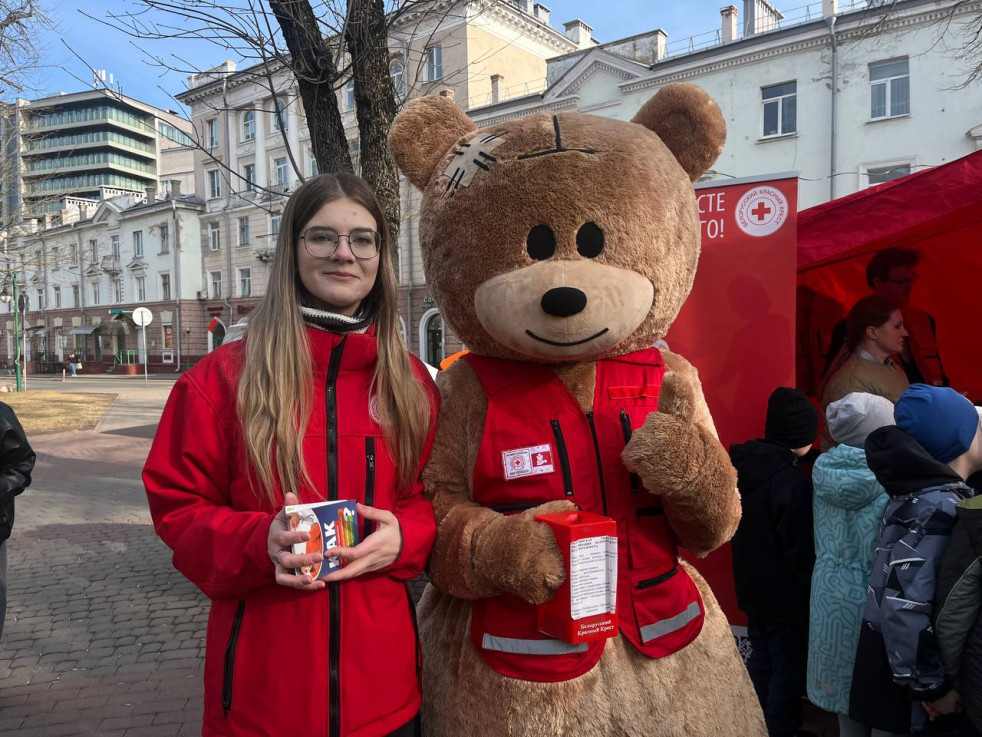 Могилёв поддержал День борьбы с туберкулёзом акцией «Белая ромашка»