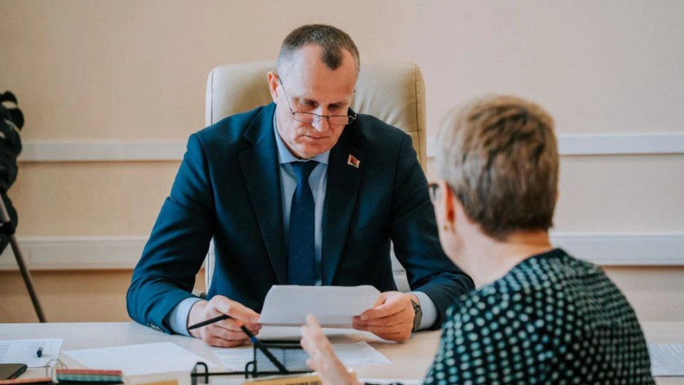 Губернатор Могилёвской области Анатолий Исаченко провёл приём граждан по личным вопросам