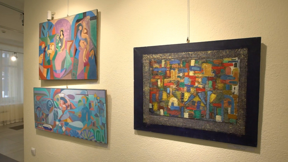 Мастер-класс для молодёжи провёл могилёвский живописец Игорь Беспалов в выставочном зале Музея истории Могилёва