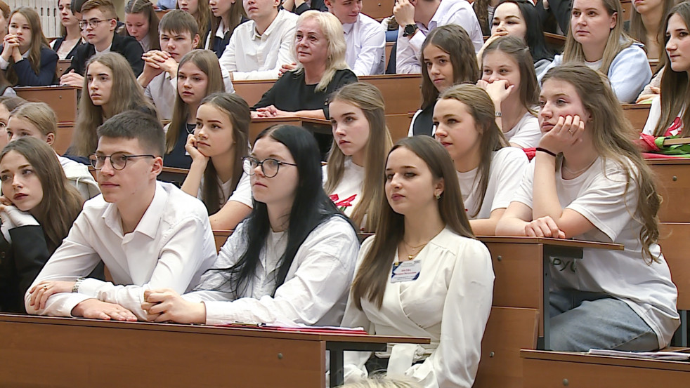 Первый областной конкурс для будущих учителей физики и математики прошёл в Могилёве
