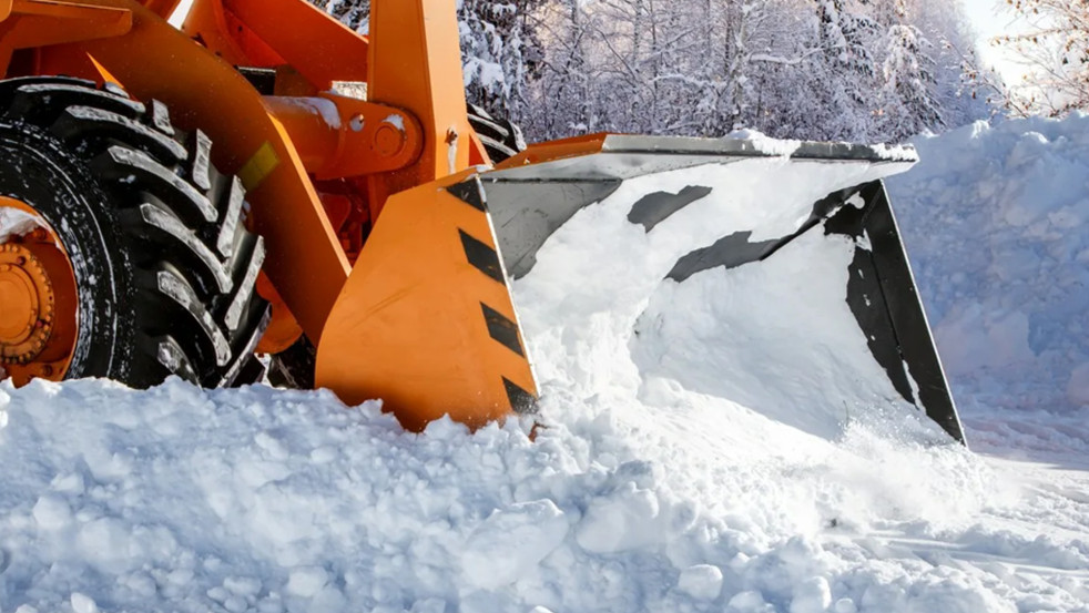 За время снегопадов с улиц Могилёвской области вывезено более 10 тысяч кубометров снега