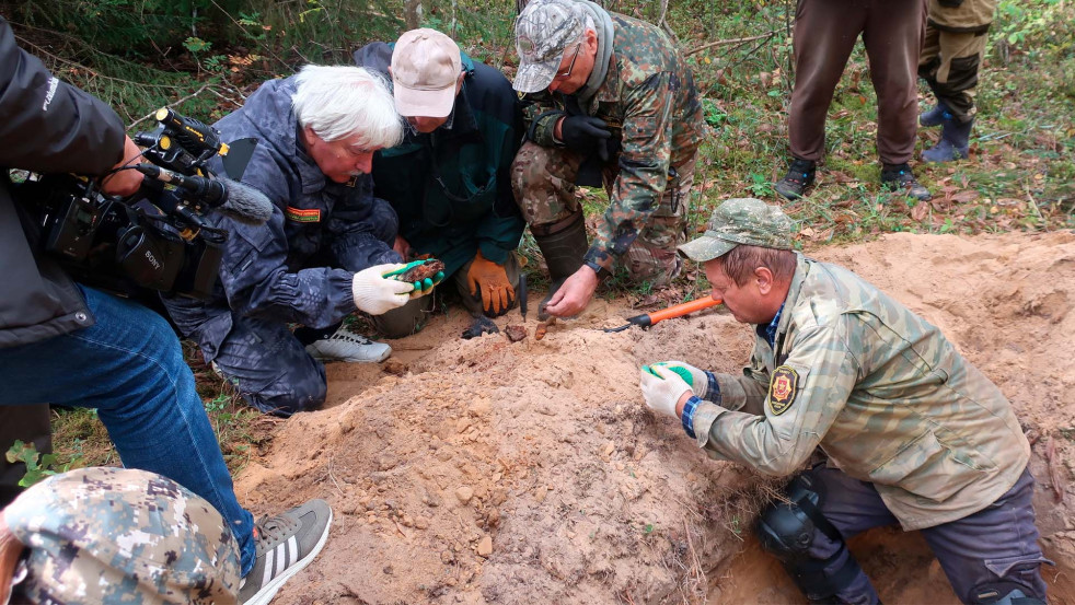 Александр Эйдус — имя из советского медальона: поисковики «Виккру» разыскивают родных лейтенанта