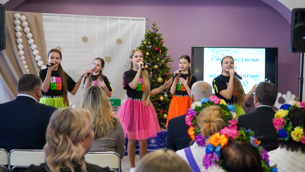 Подарки, концерт и внимание: могилевчан старшего поколения поздравили в рамках акции «От всей души»