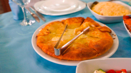 Вы думаете, хачапури — это просто еда? Для грузин в Беларуси это способ не потерять себя!