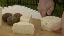 Лучше итальянских и французских — сыр своими руками! А главный ингредиент — КОЗЬЕ МОЛОКО