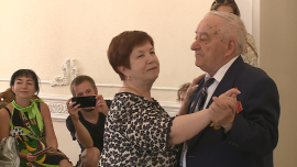 Медали «За любовь и верность» вручили 5-ти семейным парам из Могилева