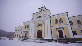 Успенский монастырь в Пустынках – место притяжения паломников со всей страны